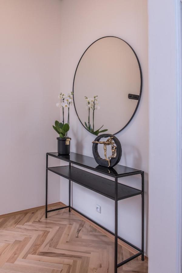 New Design Apt - Central Location Wenceslas Square Prag Exteriör bild