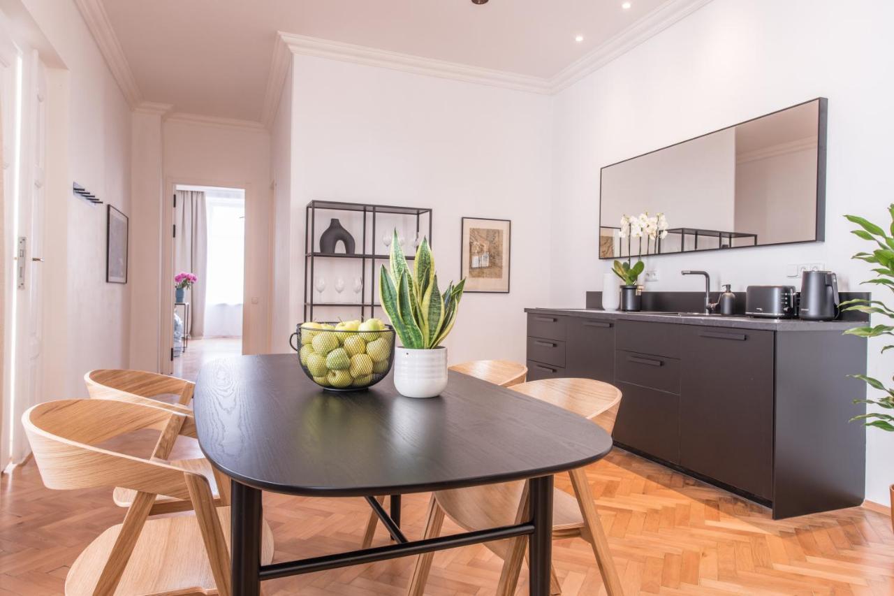 New Design Apt - Central Location Wenceslas Square Prag Exteriör bild
