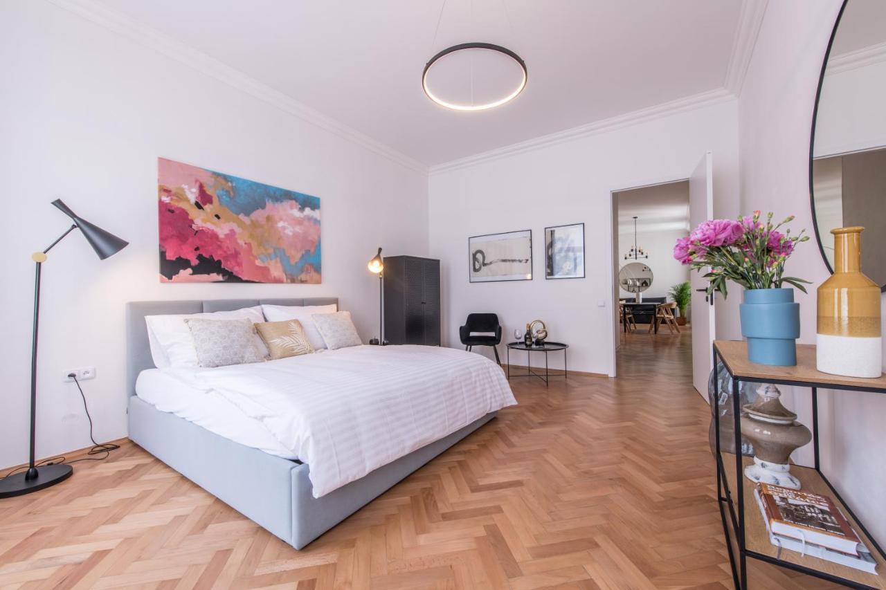 New Design Apt - Central Location Wenceslas Square Prag Exteriör bild